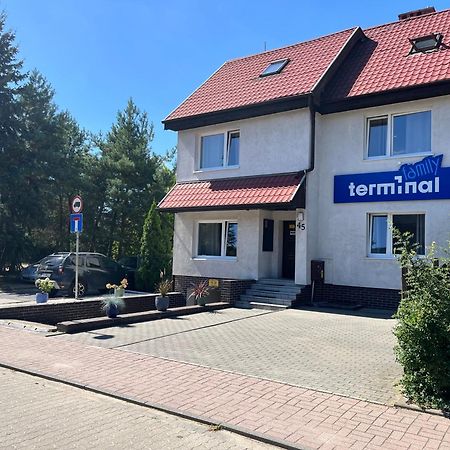 Terminal Family Airport Hostel พอซนาน ภายนอก รูปภาพ